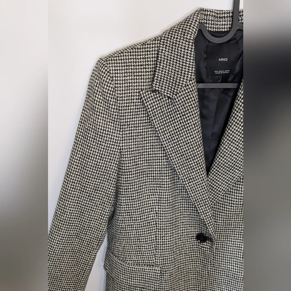 MNG Black & White Houndstooth Print Blazer Jacket  - Size M - Picture 4 of 6